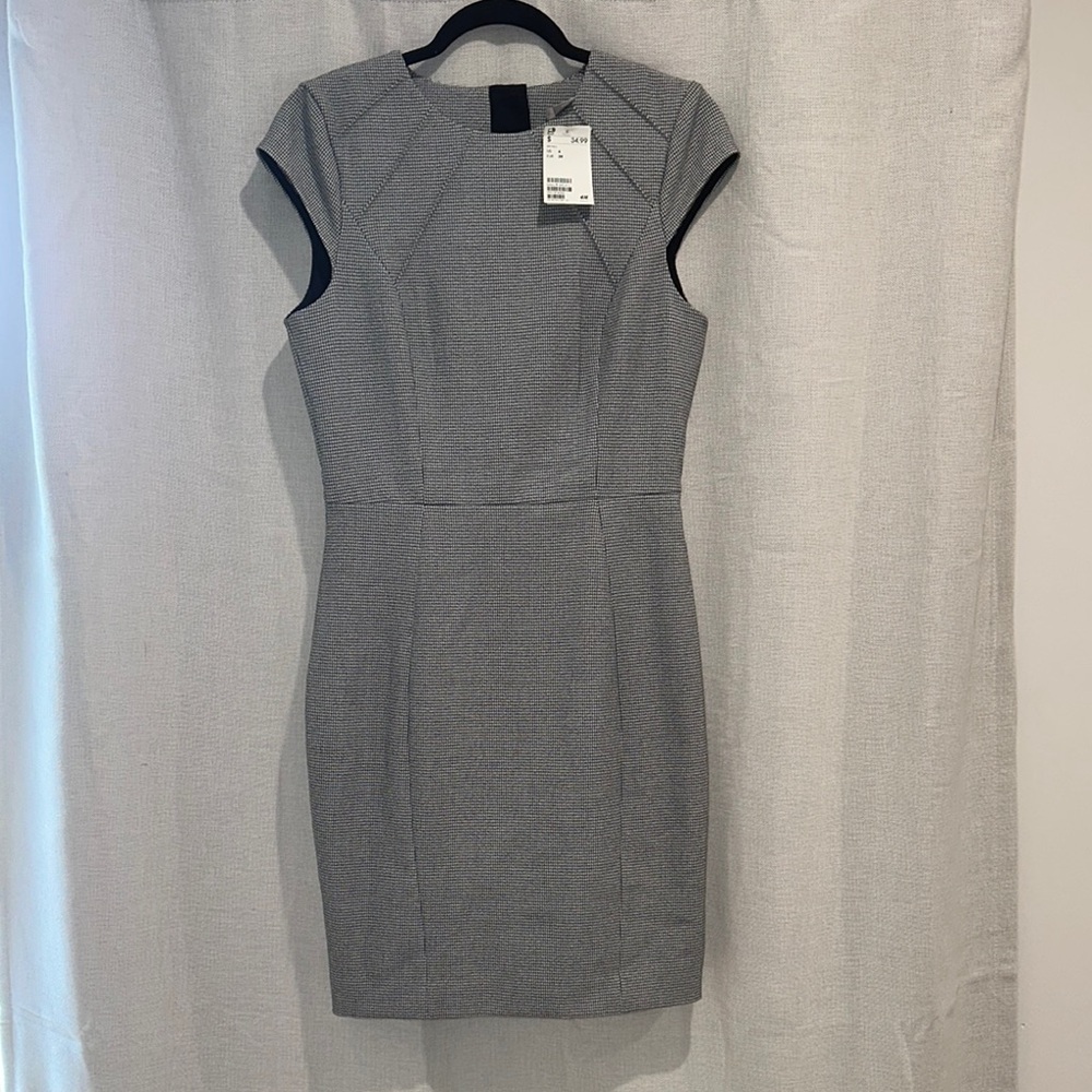 H&M Gray Sheath Mini Dress with Cap Sleeves